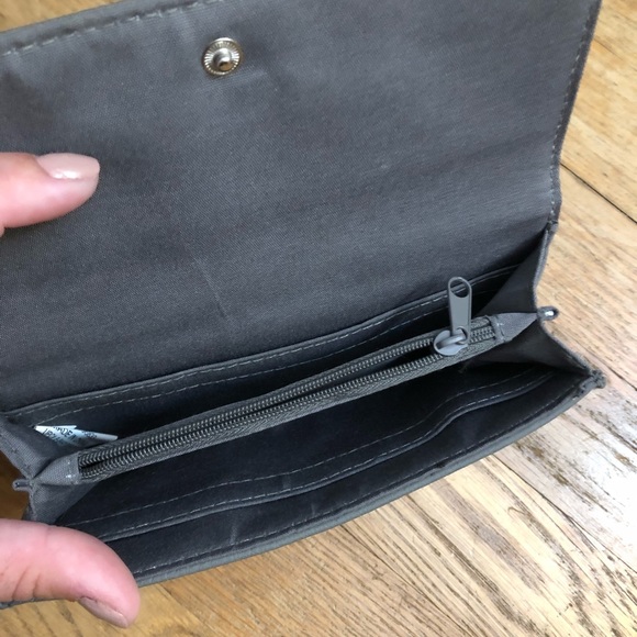 Grey, 2-section Wallet - Picture 4 of 4